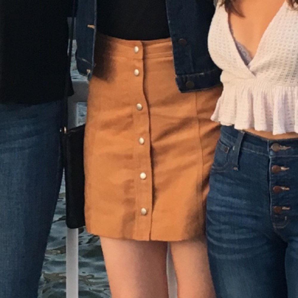 H&M Divided Tan Button Up Skirt Size 6